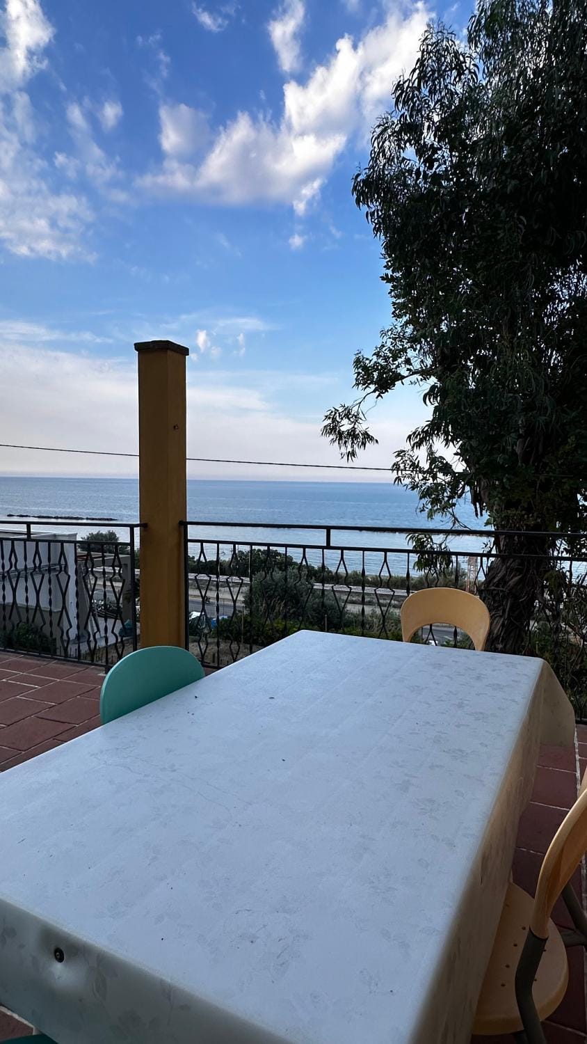 Villa sul mare di Cupra House in Cupra Marittima