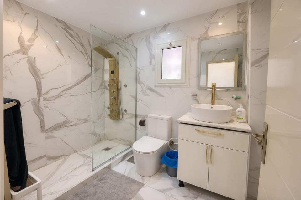 Bathroom, Bath