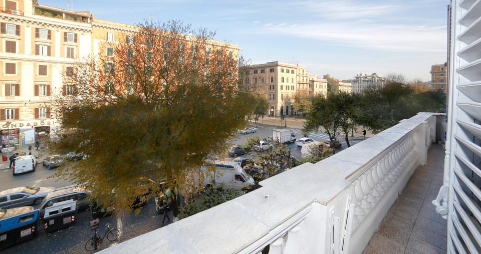 Nearby landmark, Neighbourhood, Bird's eye view, Balcony/Terrace, Decorative detail, City view, Street view