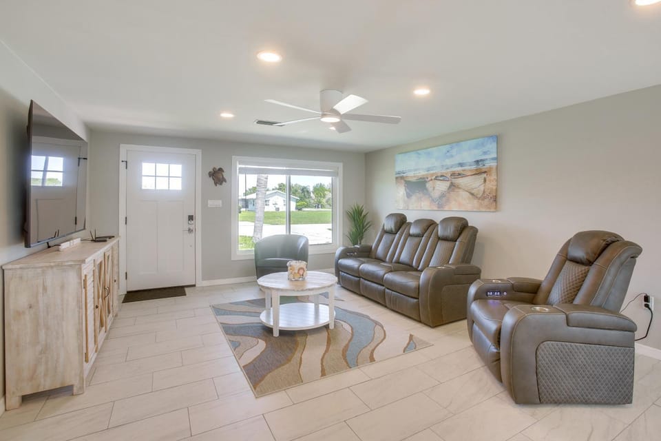 Waterfront Haven w/ Boat Dock! Punta Gorda Retreat House in Charlotte Park