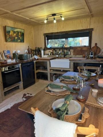 Rangitoto Retreat Raglan House in Waikato