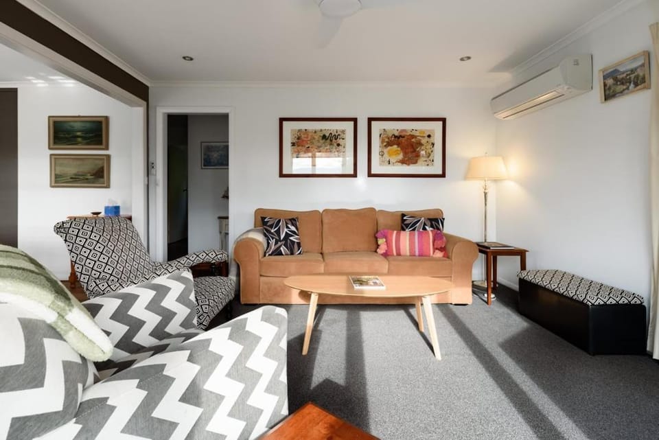 Feel at Home in Newstead Apartment in Launceston