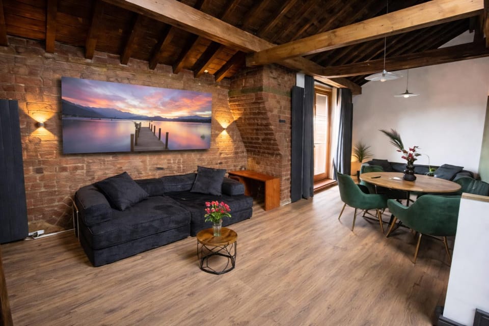 Balcony/Terrace, Living room, Seating area, Dining area