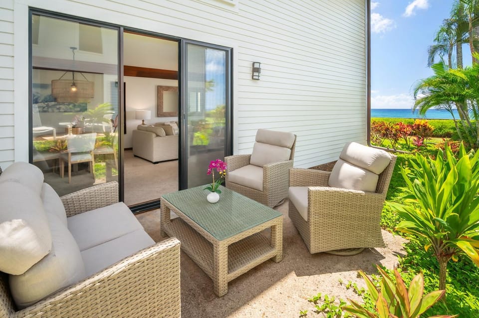 Patio, View (from property/room), Balcony/Terrace, Living room, Sea view