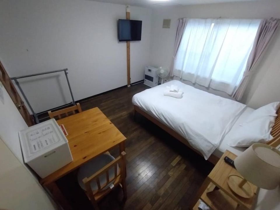Bed, Living room