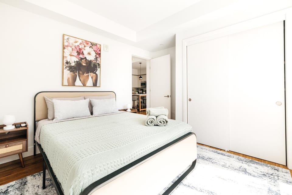 Lux Hotel Style 2 bedroom K Town with parking and GYM Apartment in San Fernando Valley