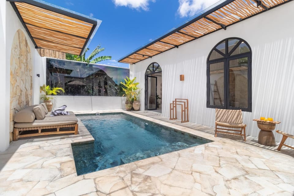 Chic 2BR Private Pool Villa in Canggu Villa in North Kuta