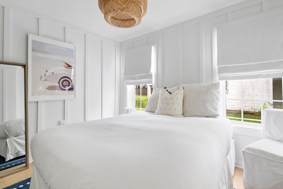 Beach Bungalow Lower Unit Steps from Shore Apartment in Isle of Palms
