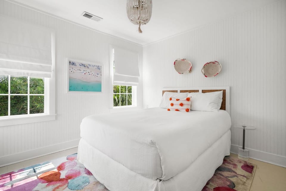 Beach Bungalow Upper Unit Steps To Shore Apartment in Isle of Palms