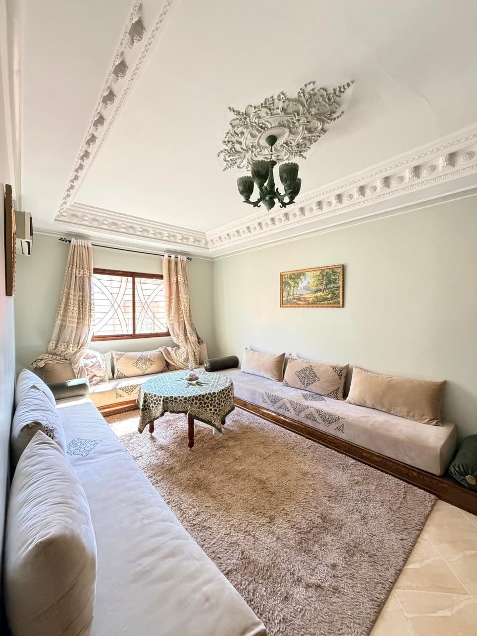 Living room, Seating area