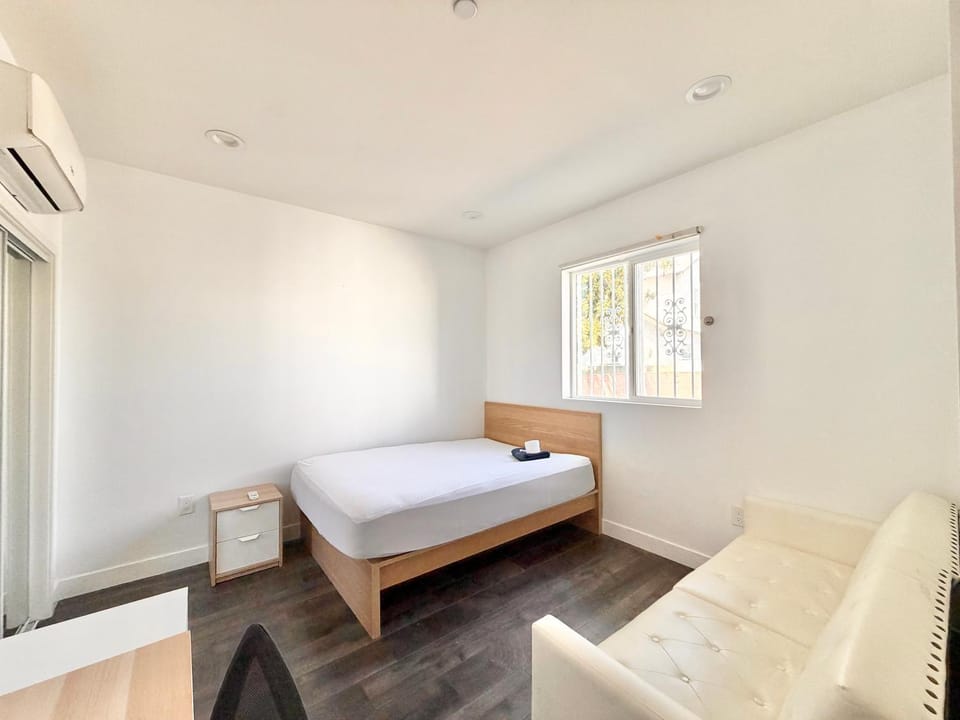 50One Double Beds Homestay Vacation rental in Los Angeles