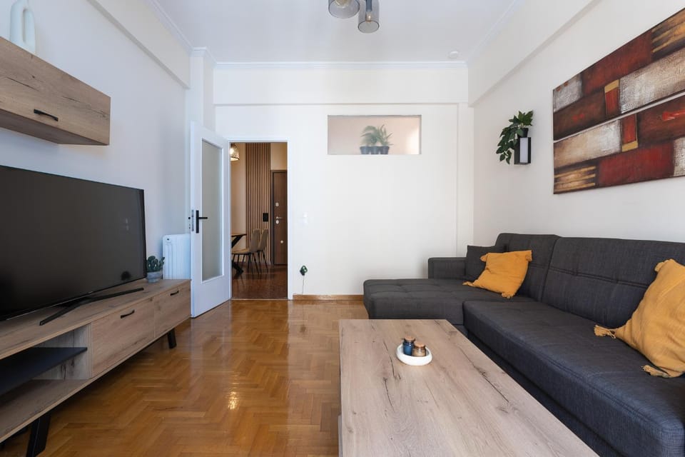 Communal lounge/ TV room, TV and multimedia, Living room, Seating area