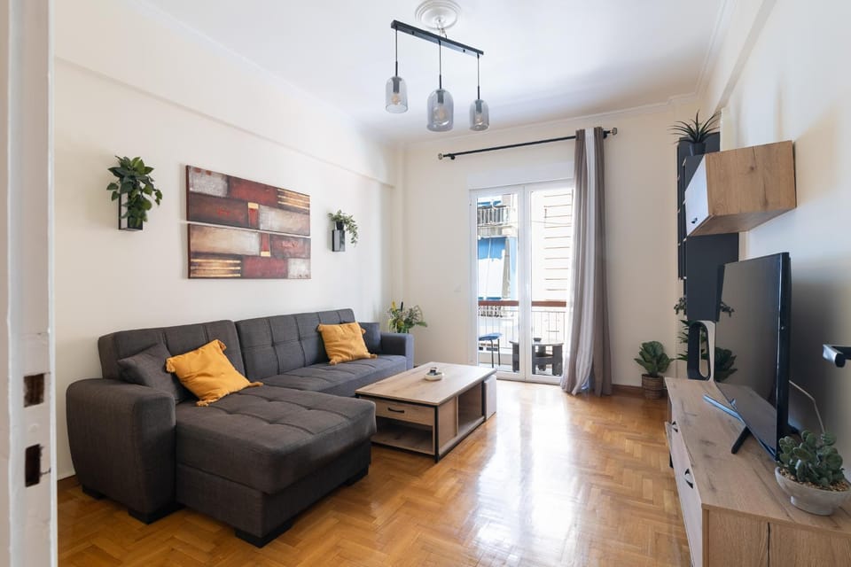 Communal lounge/ TV room, TV and multimedia, Living room, Seating area
