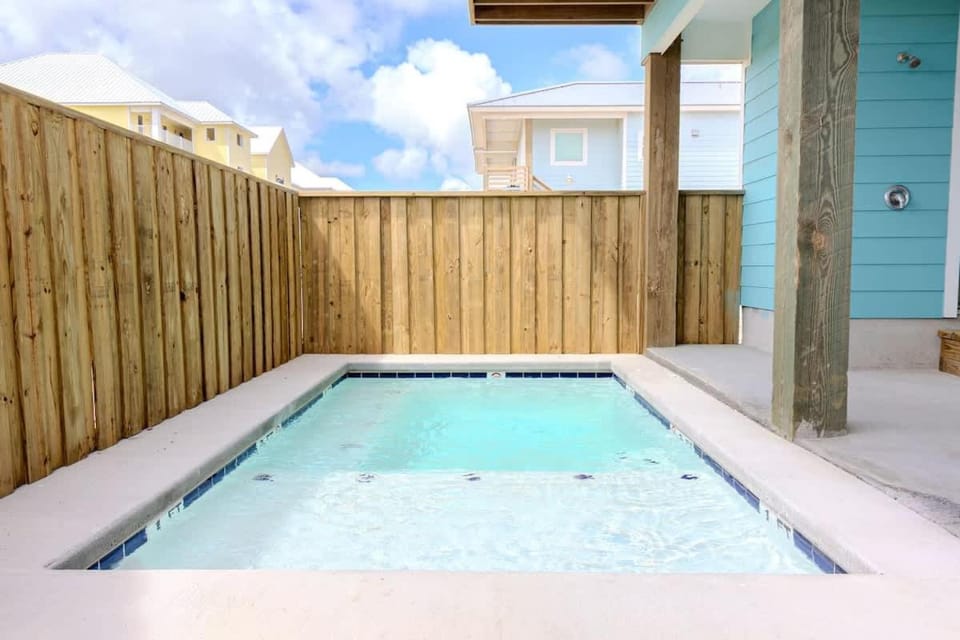Sanding Ovations - Private Pool - Beach Views House in Port Aransas