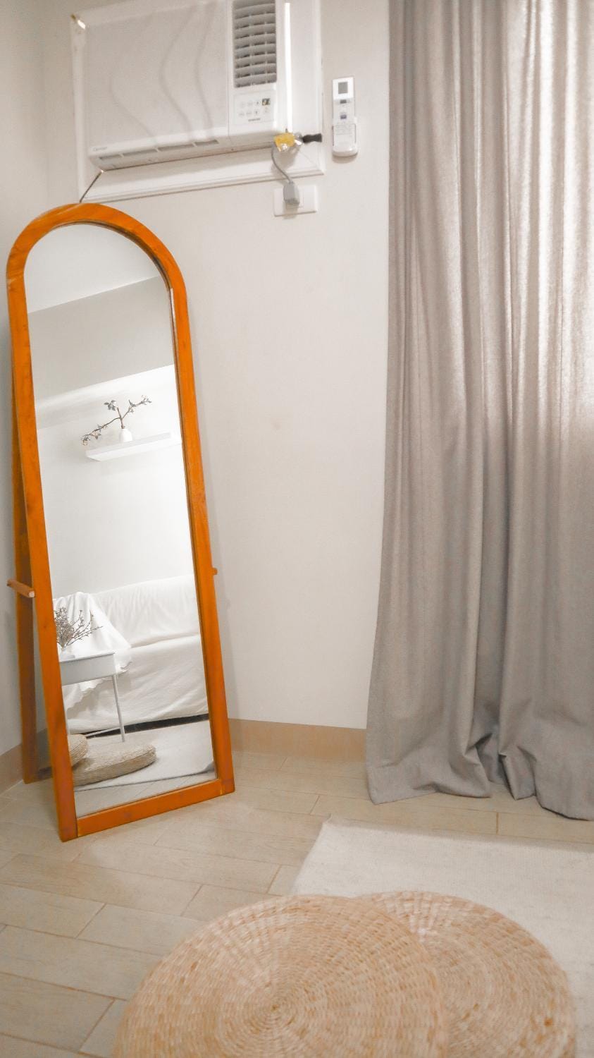 Muji Home at Manhattan Plaza, with wifi, balcony, can cook Hotel in Pasig