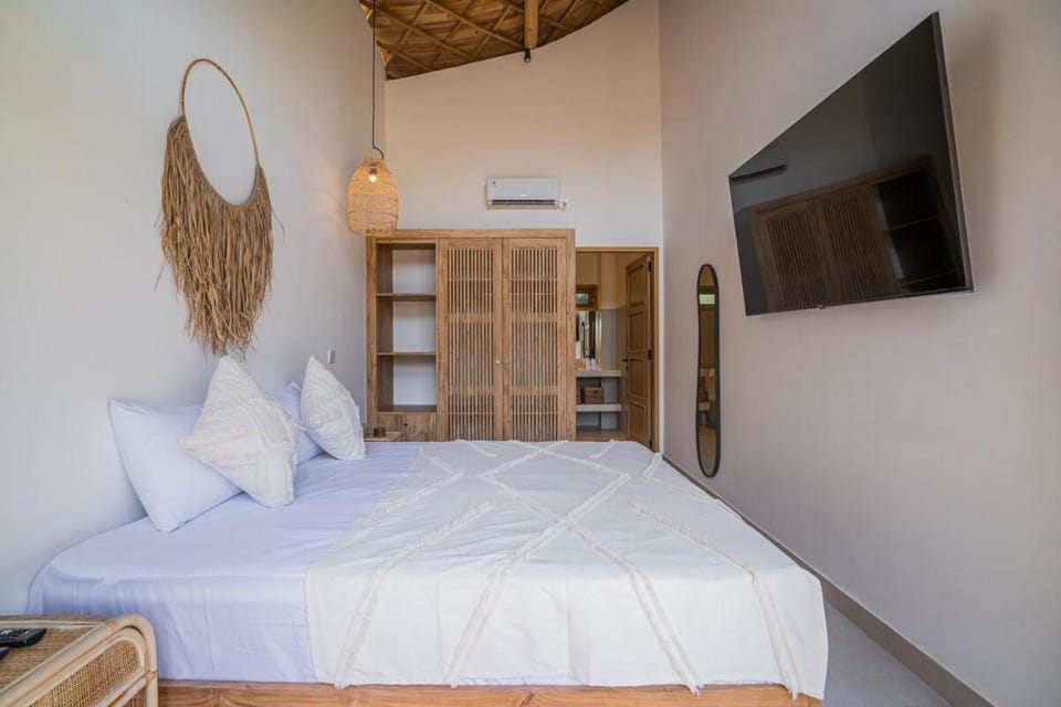 Villa Melao - Stylish 3BR Eco-Villa in Kerobokan Villa in North Kuta