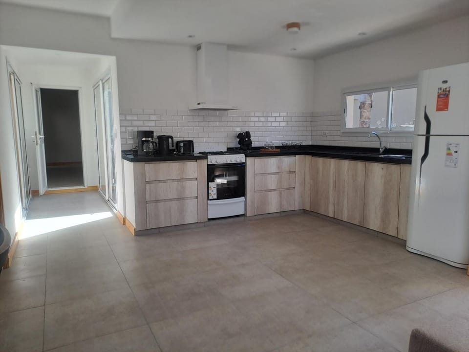 Coffee/tea facilities, Kitchen or kitchenette, oven, toaster