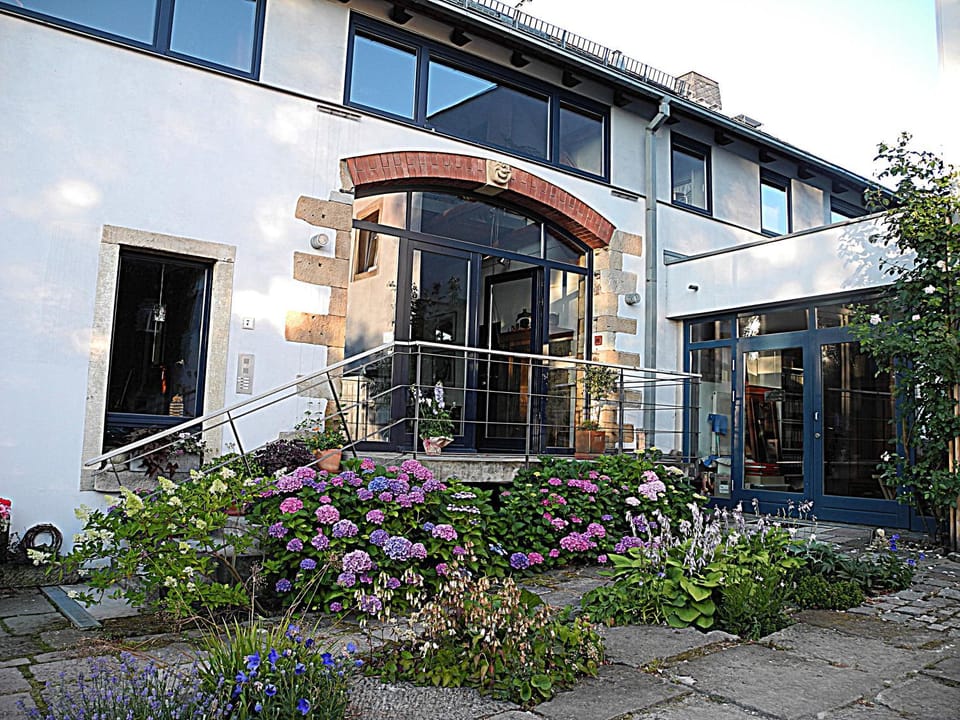 Property building, Facade/entrance