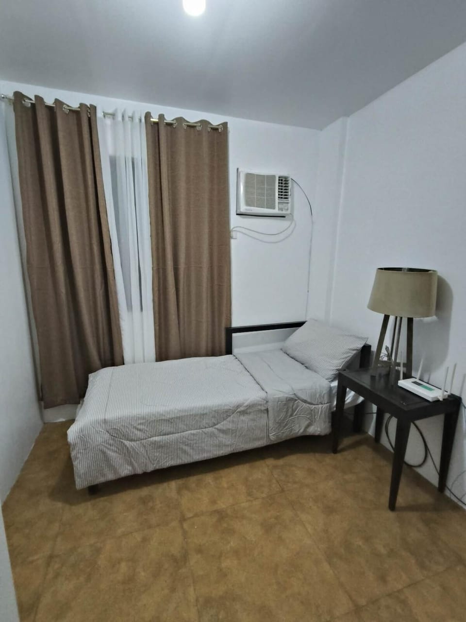 Bed, Bedroom, air conditioner