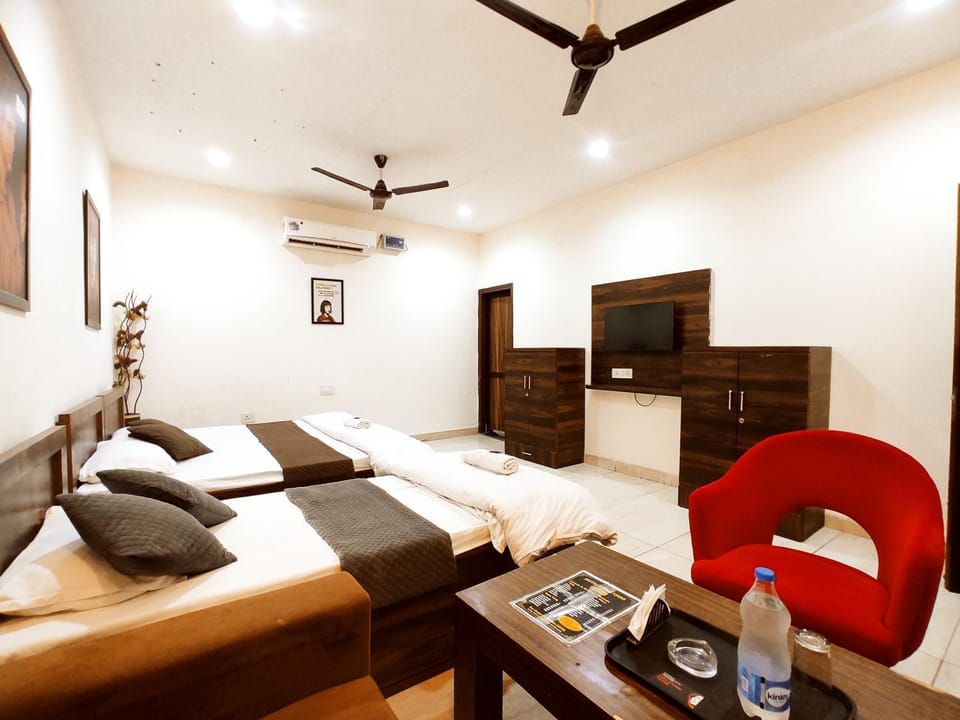 THE BELLA CIAOO - By Sky Hotels & Homestays Hotel in Ludhiana