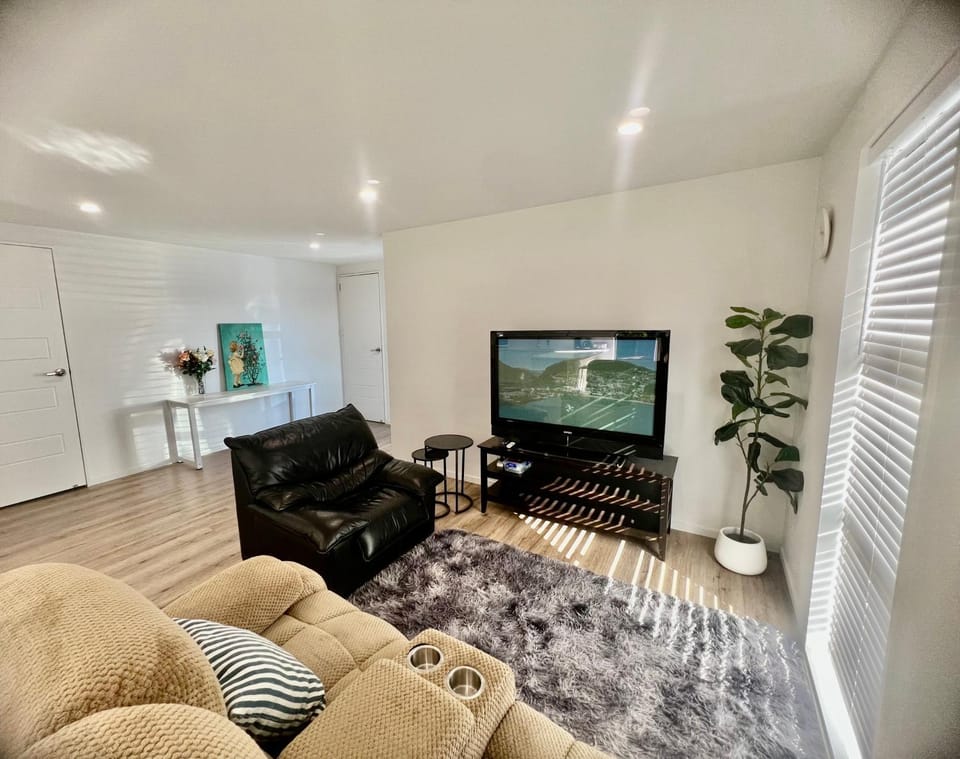 Communal lounge/ TV room, Living room