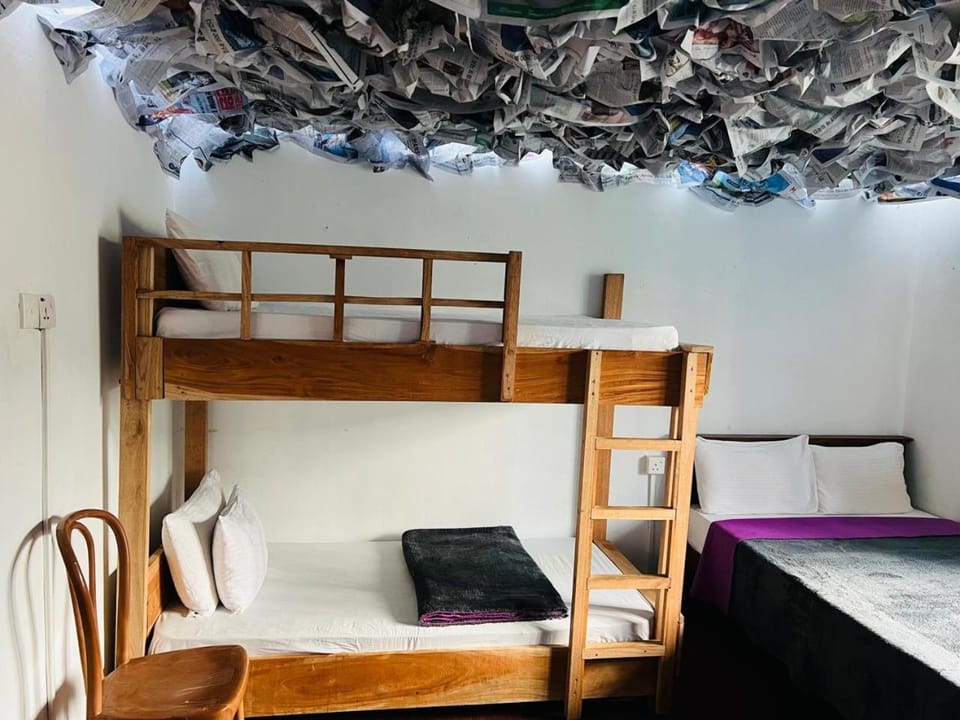 Bedroom, bunk bed