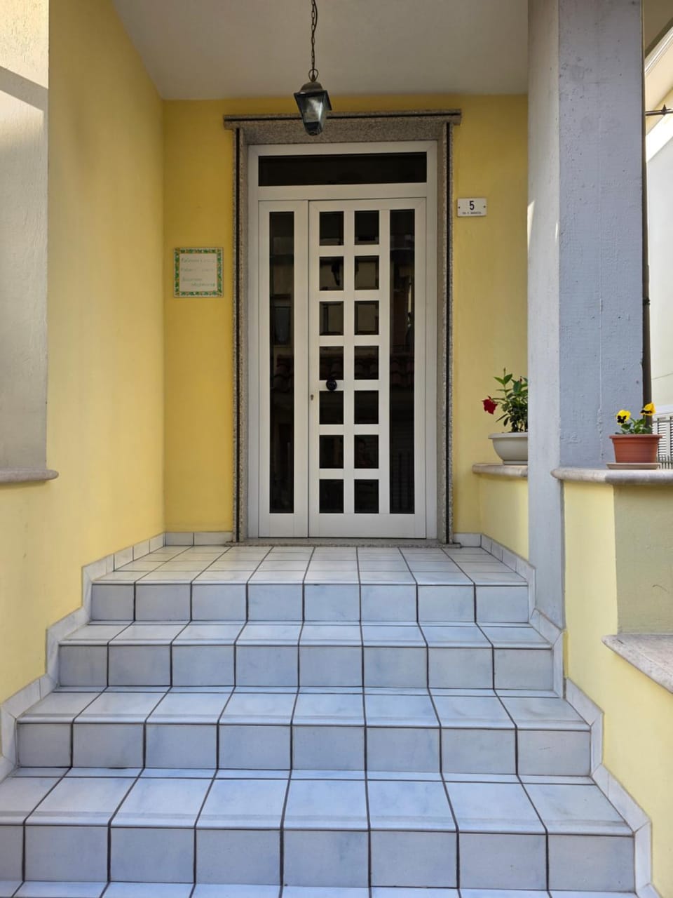 Facade/entrance