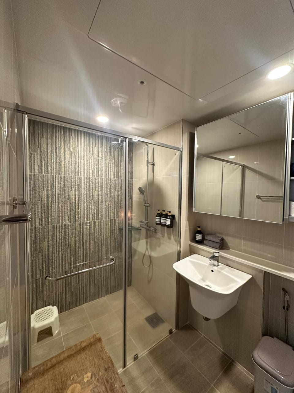 Cozy Condo in Clark Near Airport Pet Friendly Apartment in Angeles