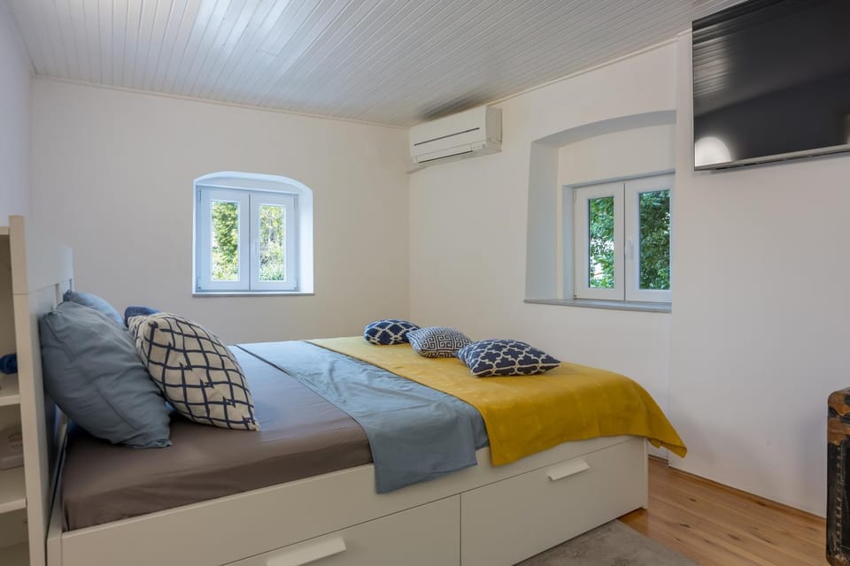 TV and multimedia, Bedroom
