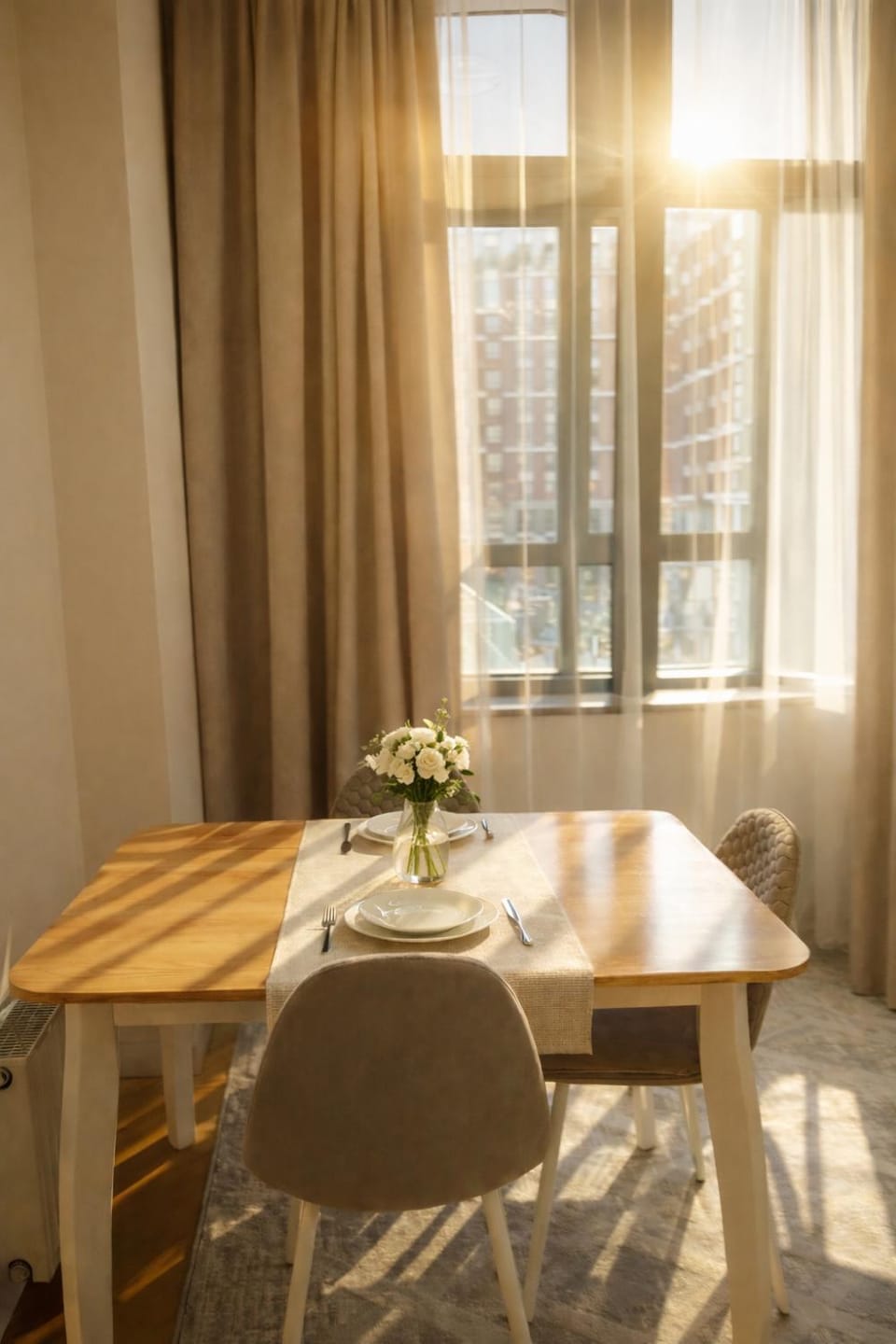 Seating area, Dining area