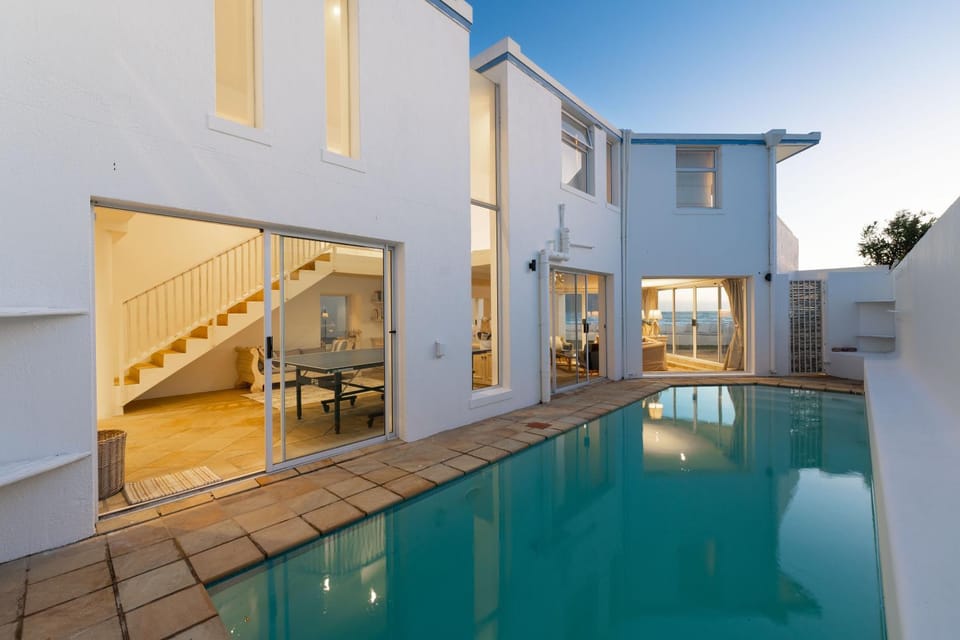 Swimming pool, Swimming pool