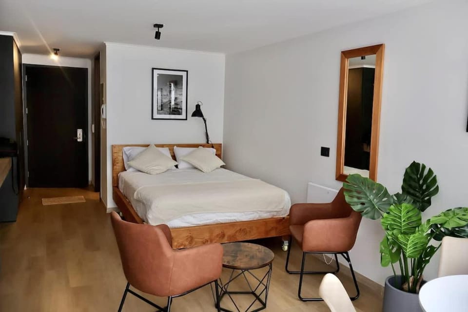 Serviced Studio in Santiago in Greystar Somma Apartment in Las Condes