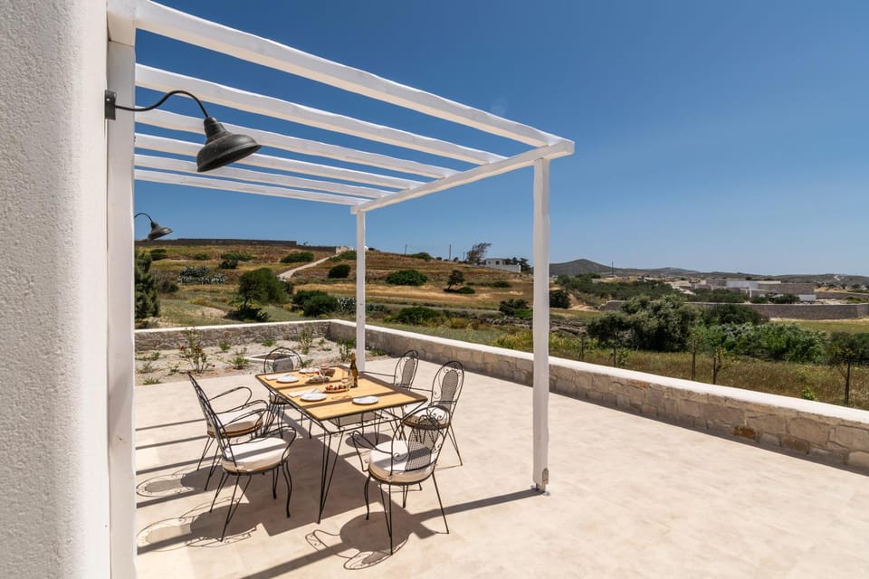 Balcony/Terrace, Dining area, Mountain view