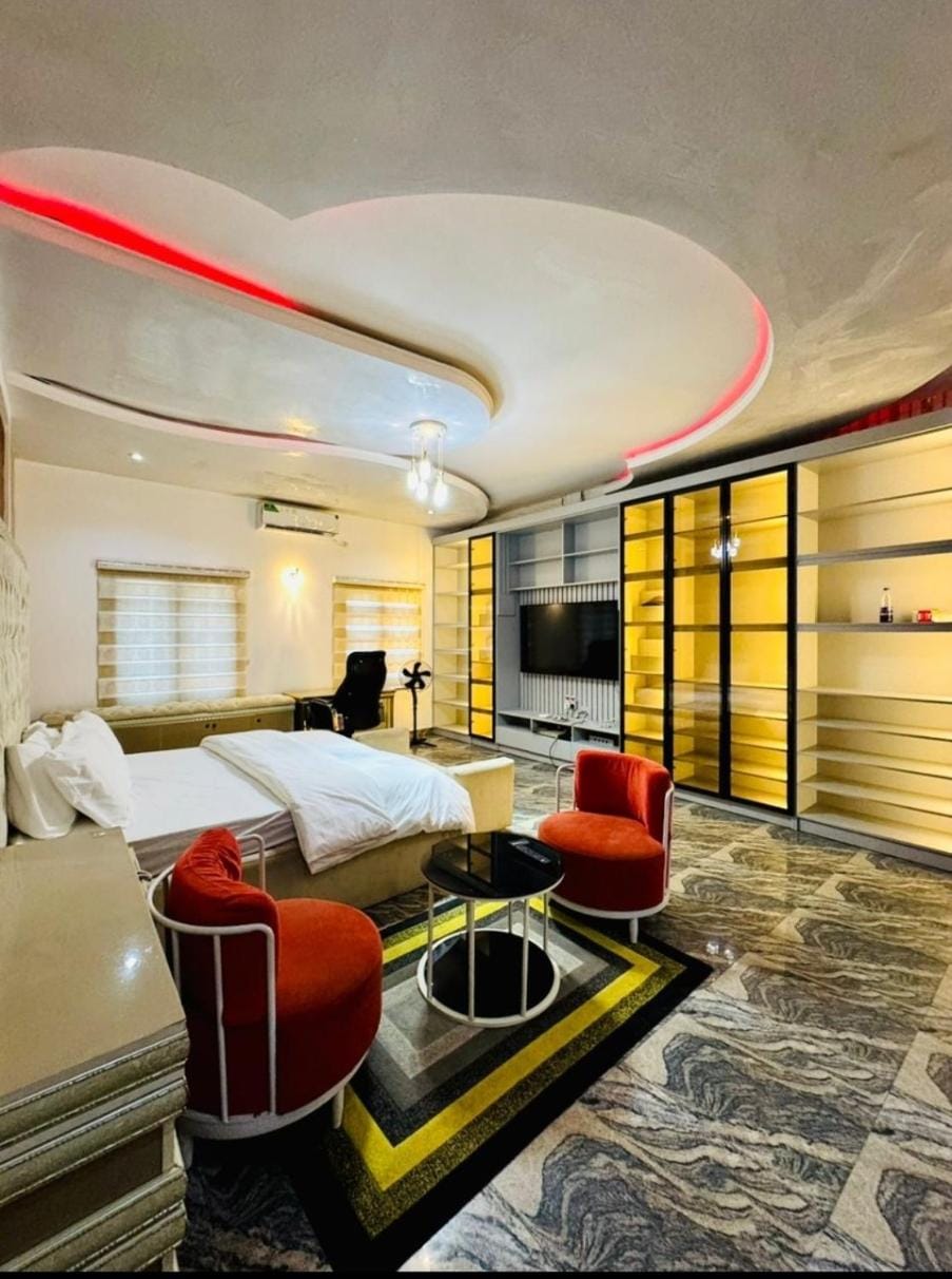 Majestic Palace Shortlet - 4BR Luxury Villa, Lokogoma Abuja Apartment in Abuja