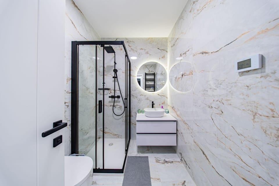 Shower, Toilet, Bathroom, Photo of the whole room