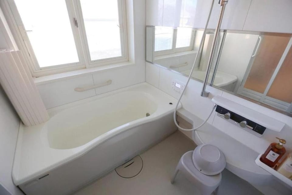 Bathroom, Bath