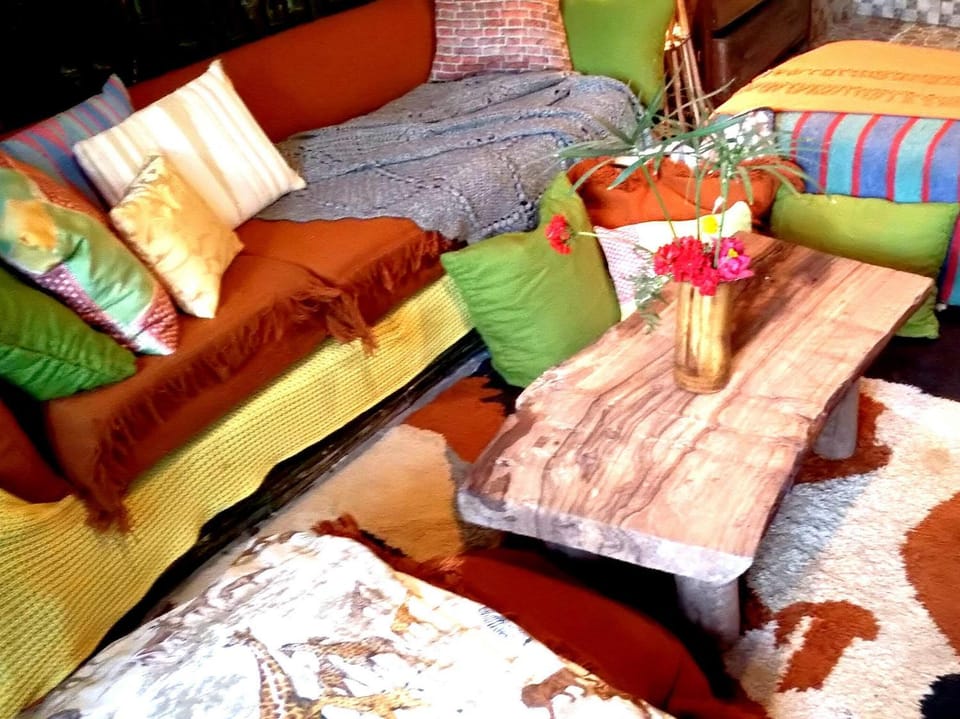 reed hut earthy rustic escape for 2-4 guests House in Kenya