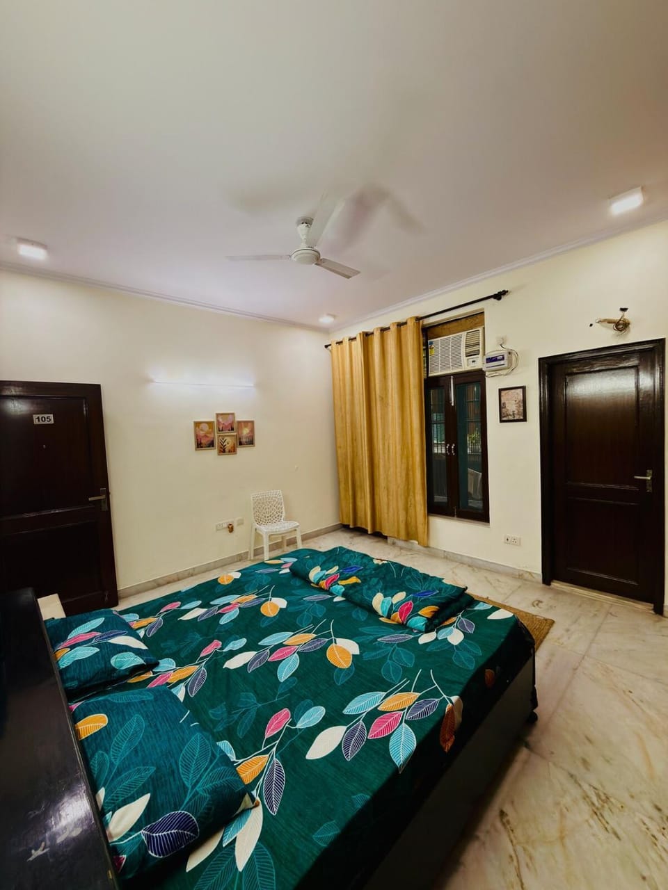 Vaishviks Blissful Retreat Peaceful Escape Relax Apartment in Noida