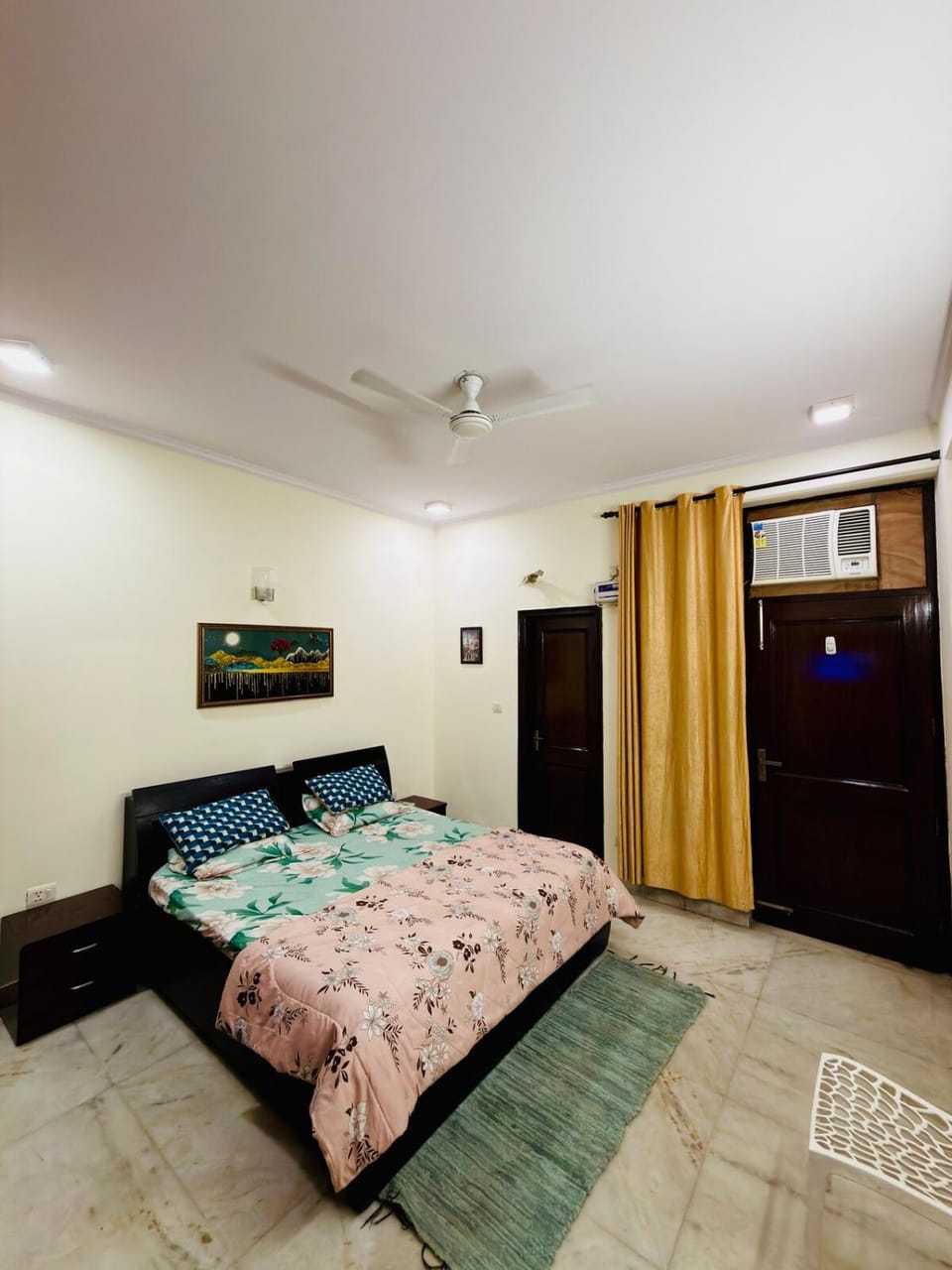 Vaishviks Blissful Retreat Peaceful Escape Relax Apartment in Noida
