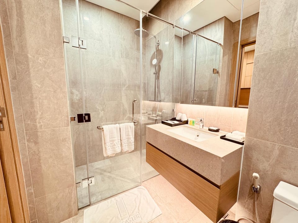 Lancaster Luminaire - HoBa Housing Apartment in Hanoi