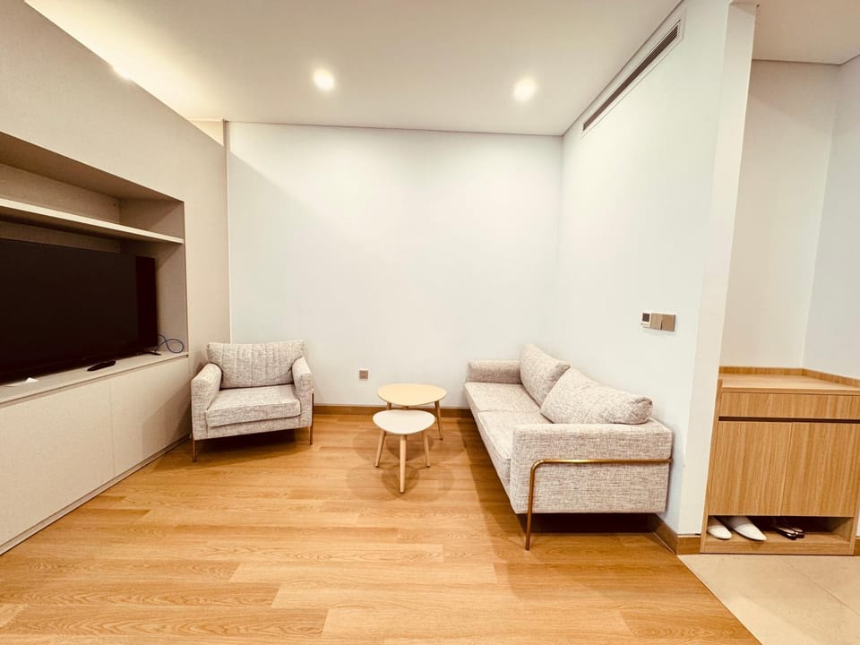 Lancaster Luminaire - HoBa Housing Apartment in Hanoi