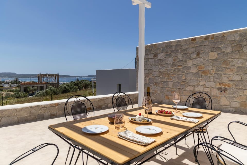 Harites Home - Sea View Villa A Villa in Milos