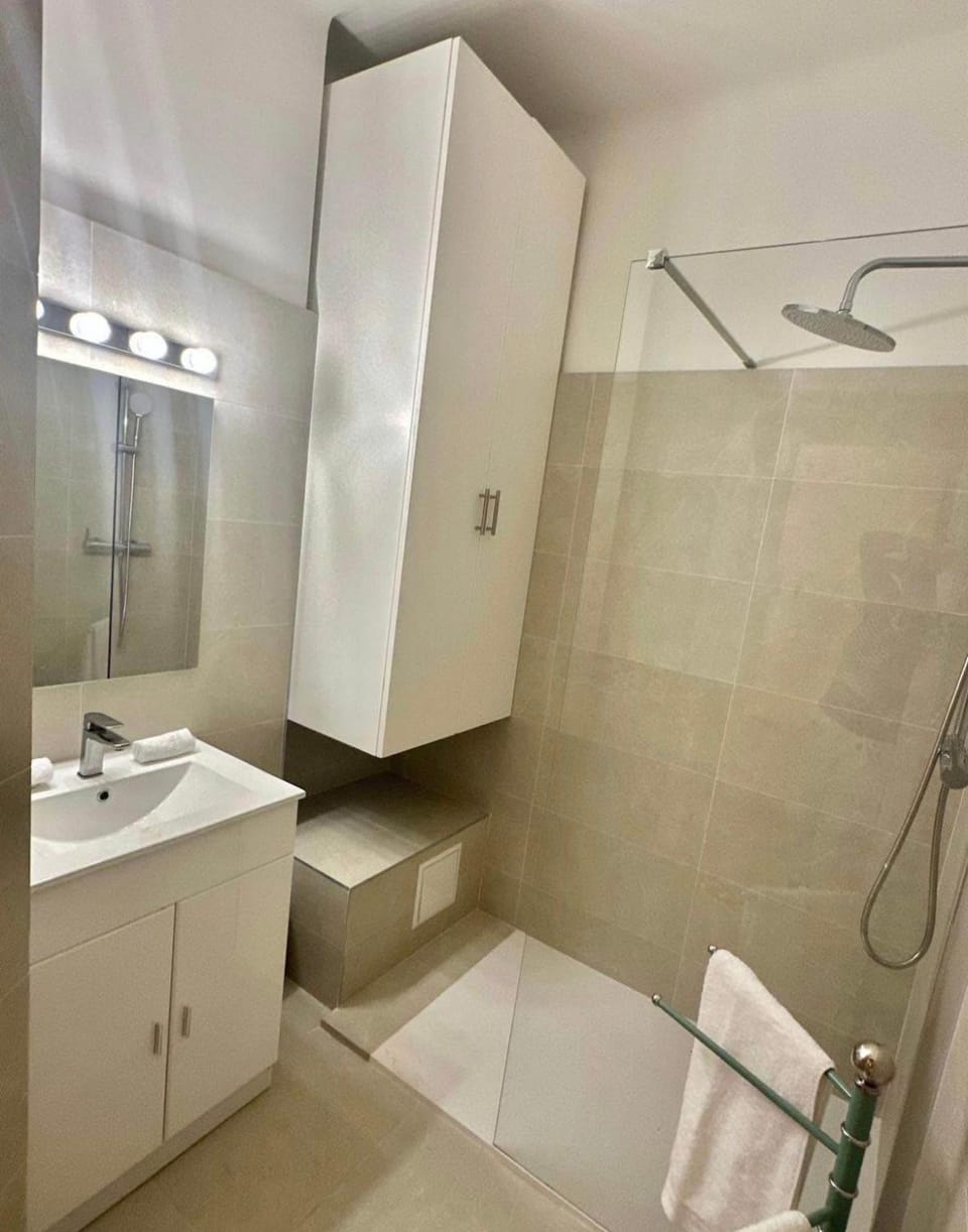 La Perle de la Promenade Apartment in Nice