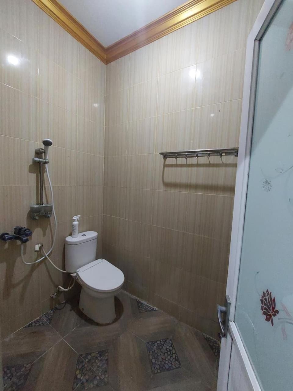 Shower, Toilet, Bathroom