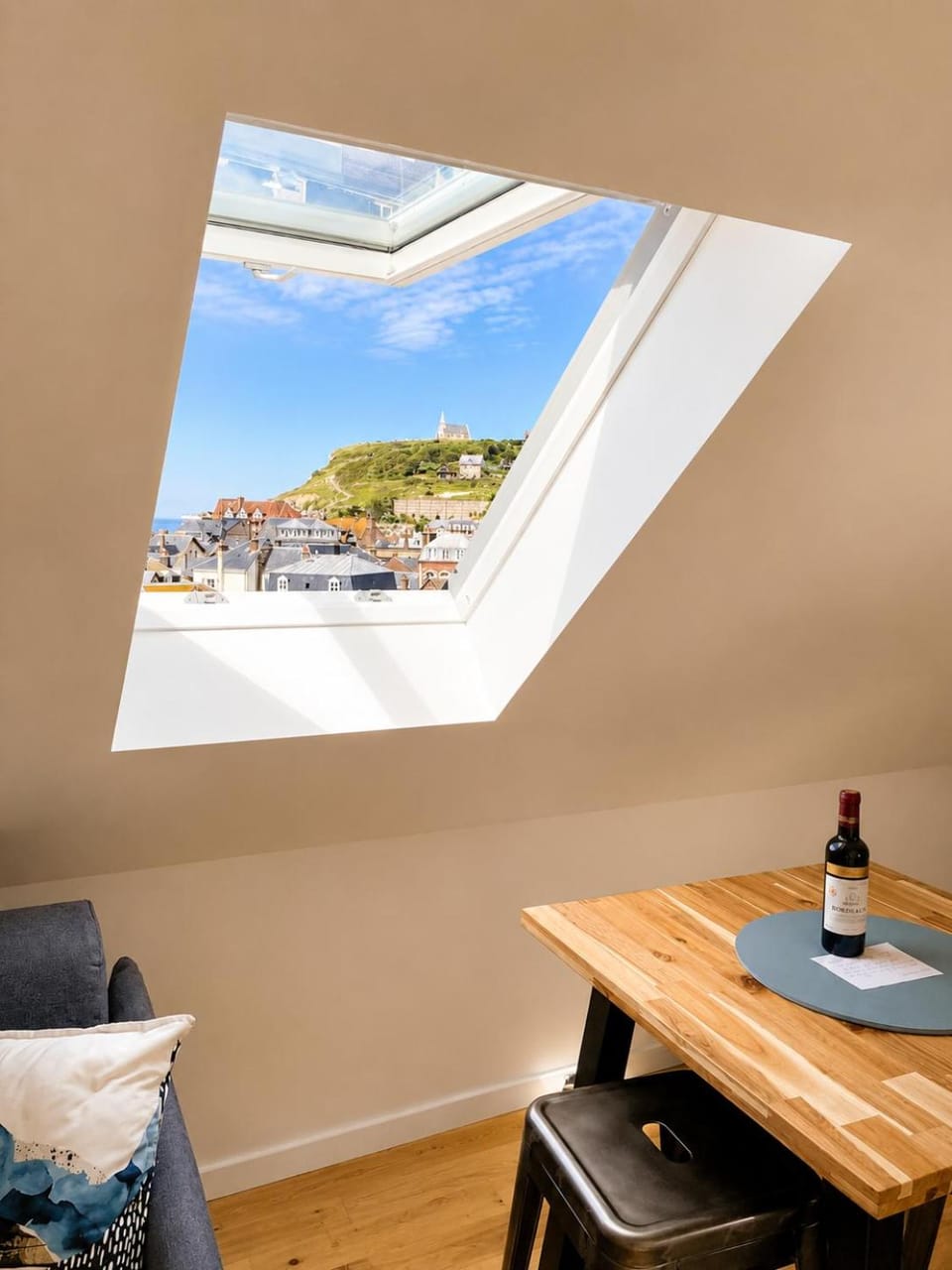 Le bleu infini - vue mer, falaises, centre ville Apartment in Étretat