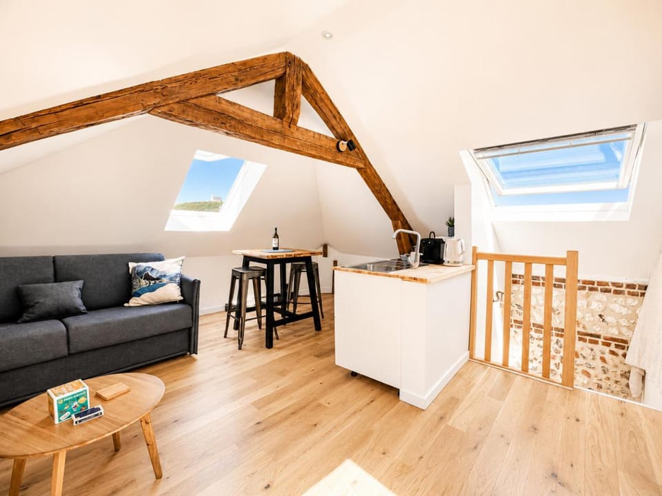 Le bleu infini - vue mer, falaises, centre ville Apartment in Étretat