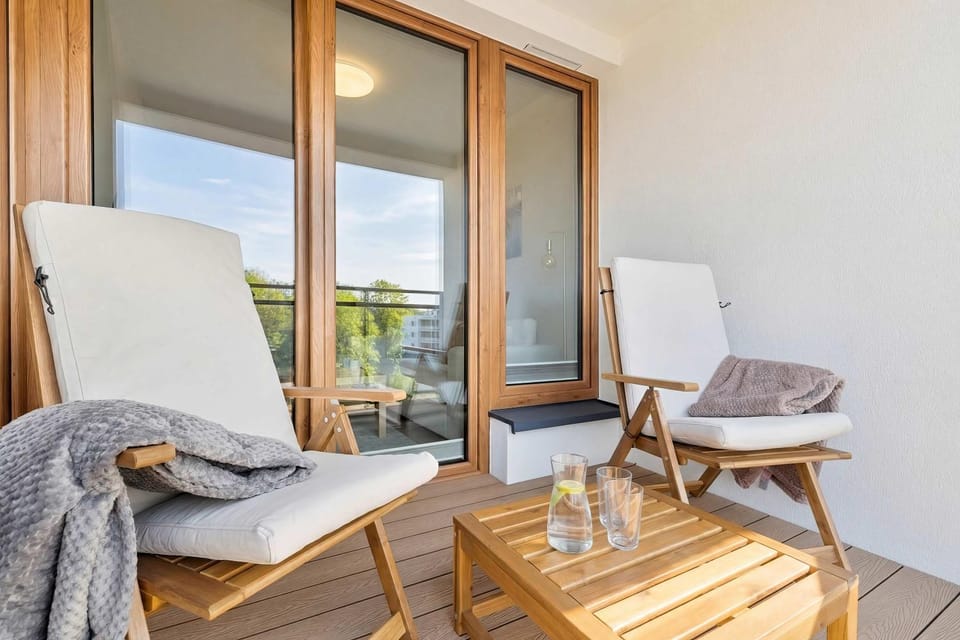 Day, Balcony/Terrace, Seating area