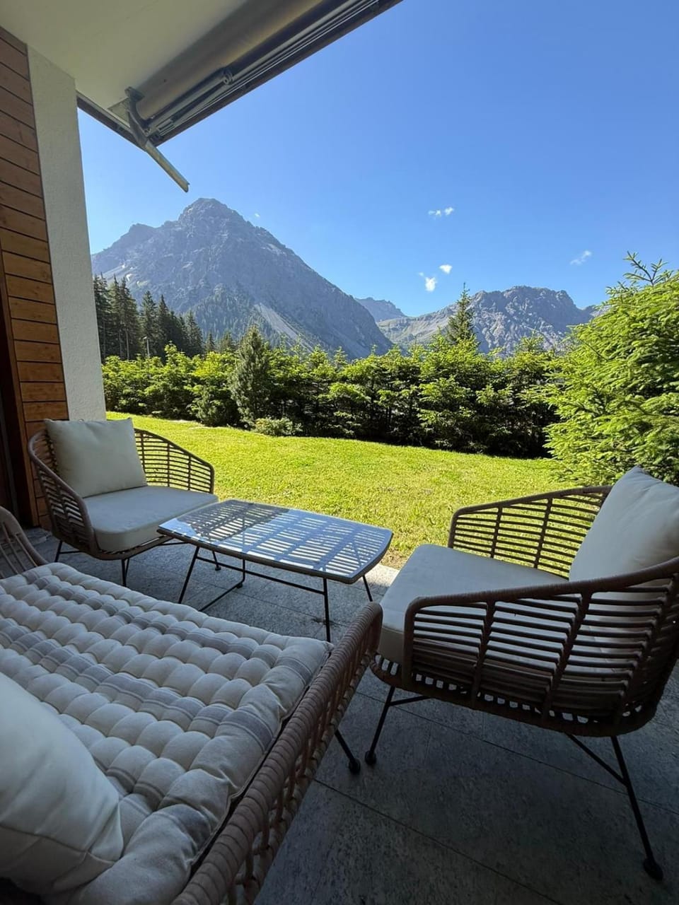 Day, Natural landscape, Seating area, Mountain view