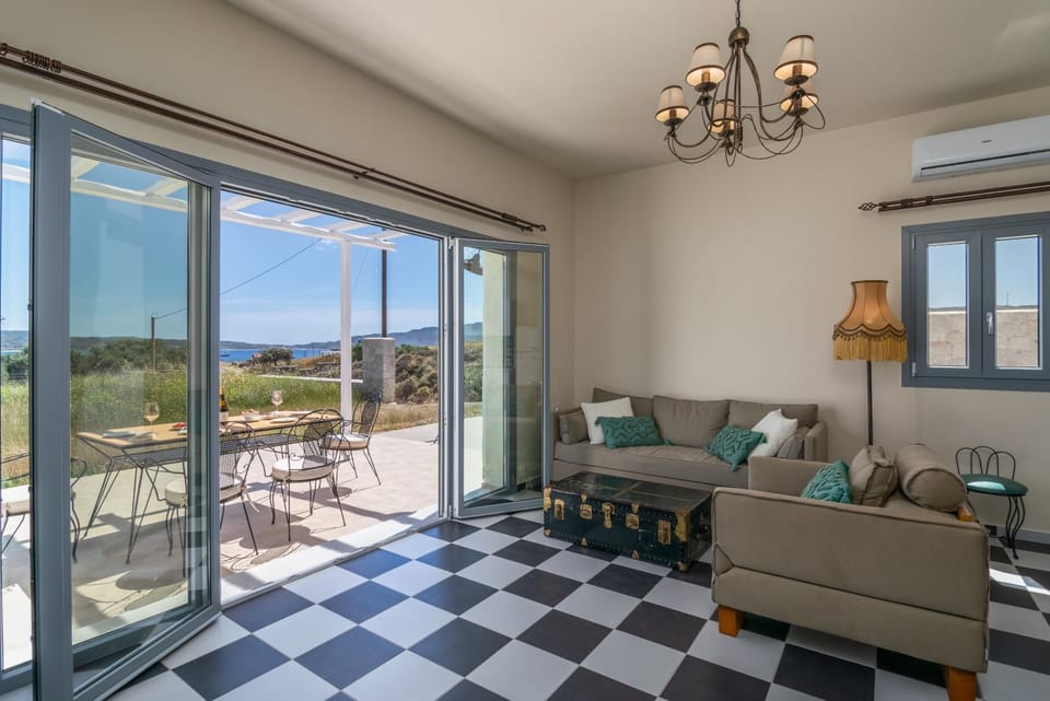 Harites Home - Sea View Villa B House in Milos