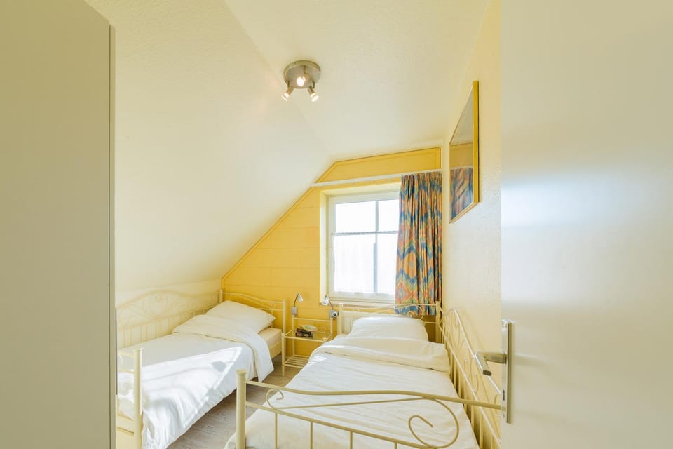 Bedroom, children